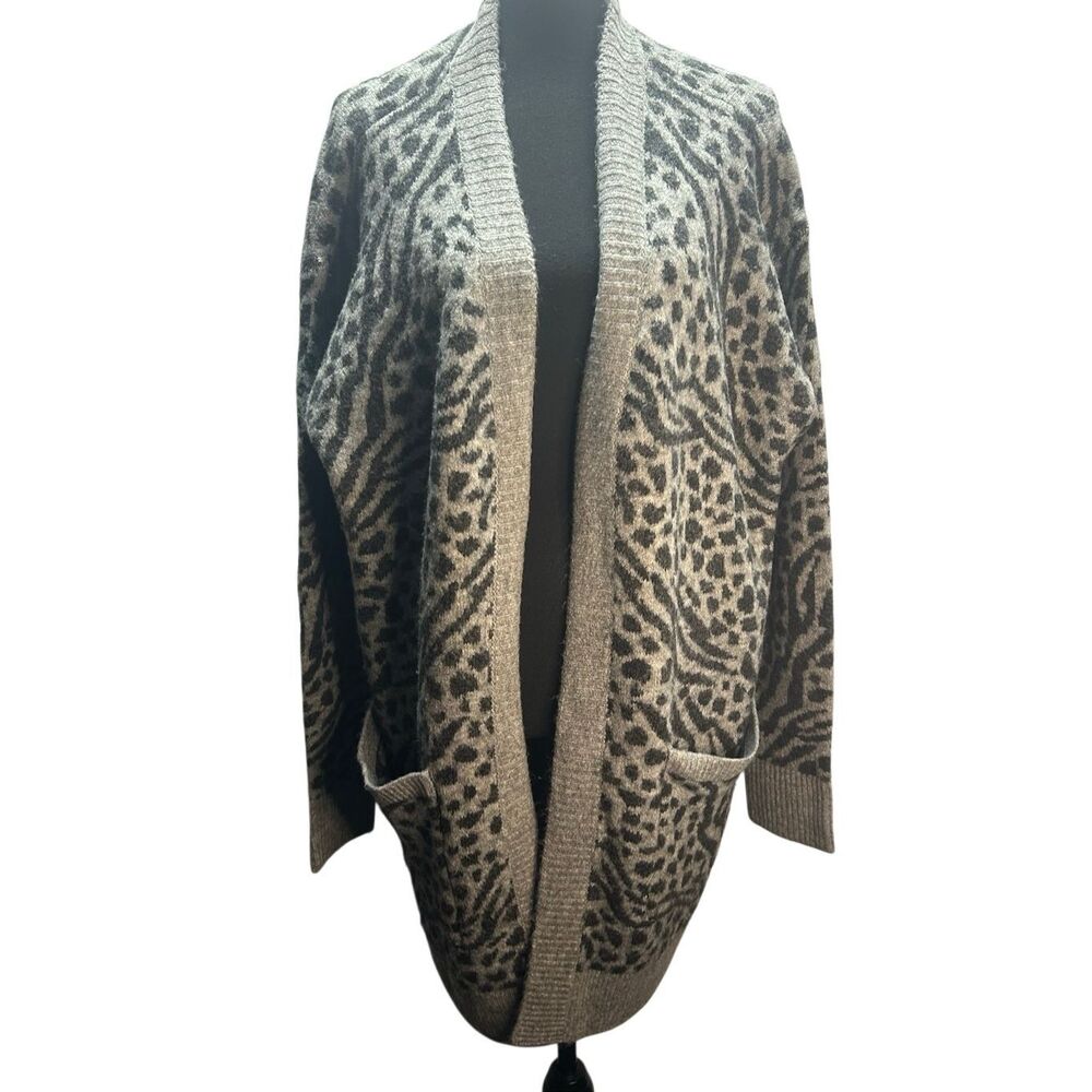 Falls Creek Women's L/XL Gray Animal Print Open Front Cardigan Sweater Pockets